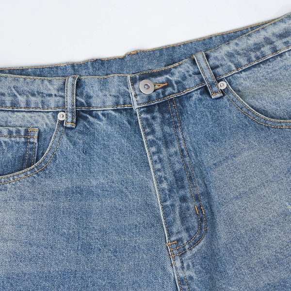 Light Wash Distressed Loose Jeans