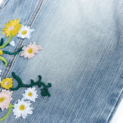 Vintage Slub Embroidered Curved Blade Relaxed Jeans