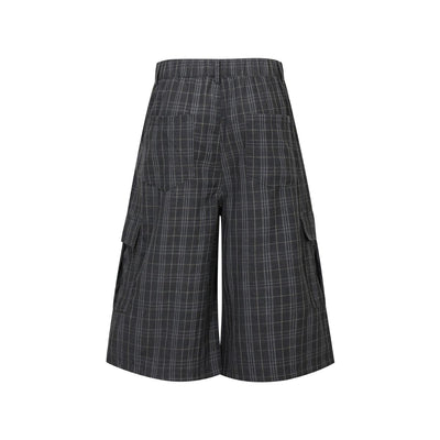 Plaid Multi-Pocket Cropped Cargo Shorts