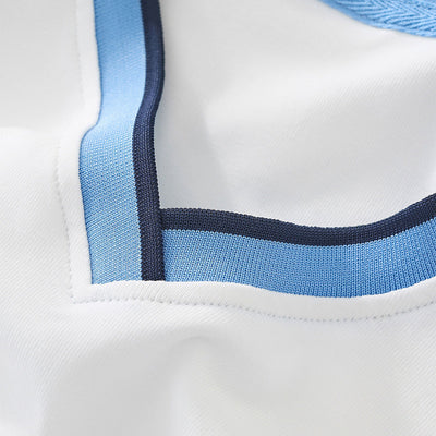 Contrast V-Neck Slim Fit Cropped Y2K Tee