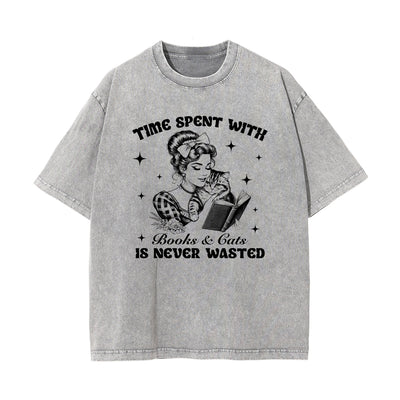 Retro Lady Reading Graphic Tee-INNBLAC
